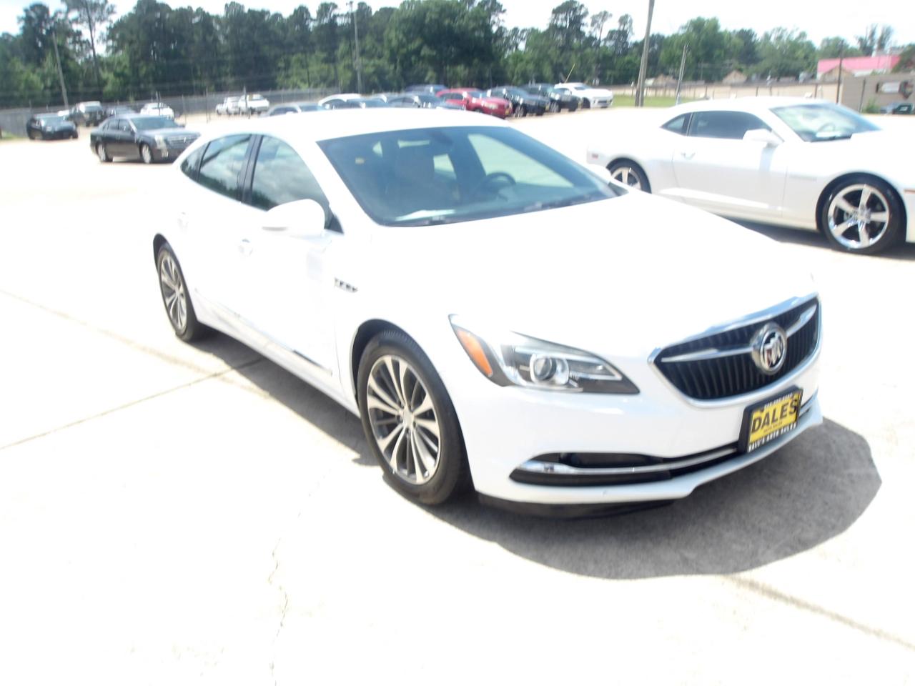 Buick LaCrosse 4dr Sdn Essence FWD 2017