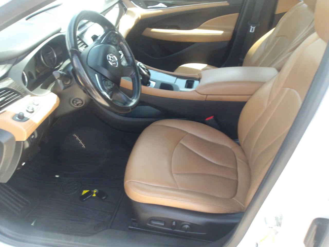 Buick LaCrosse 4dr Sdn Essence FWD 2017