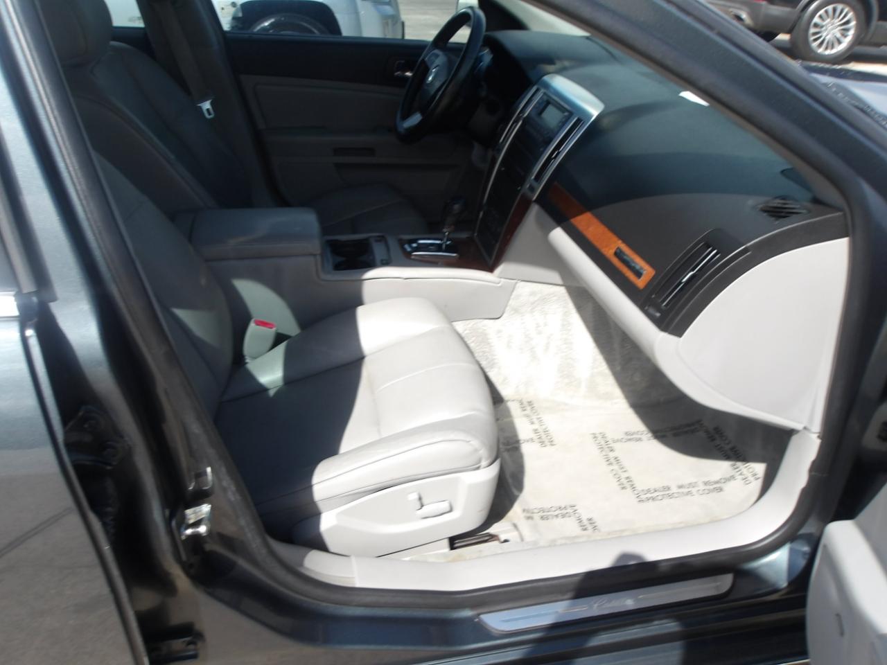 Cadillac STS 4dr Sdn V6 RWD w/1SA 2009