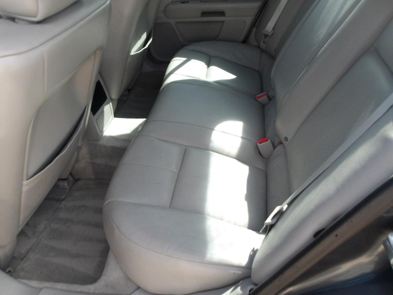 Cadillac STS 4dr Sdn V6 RWD w/1SA 2009