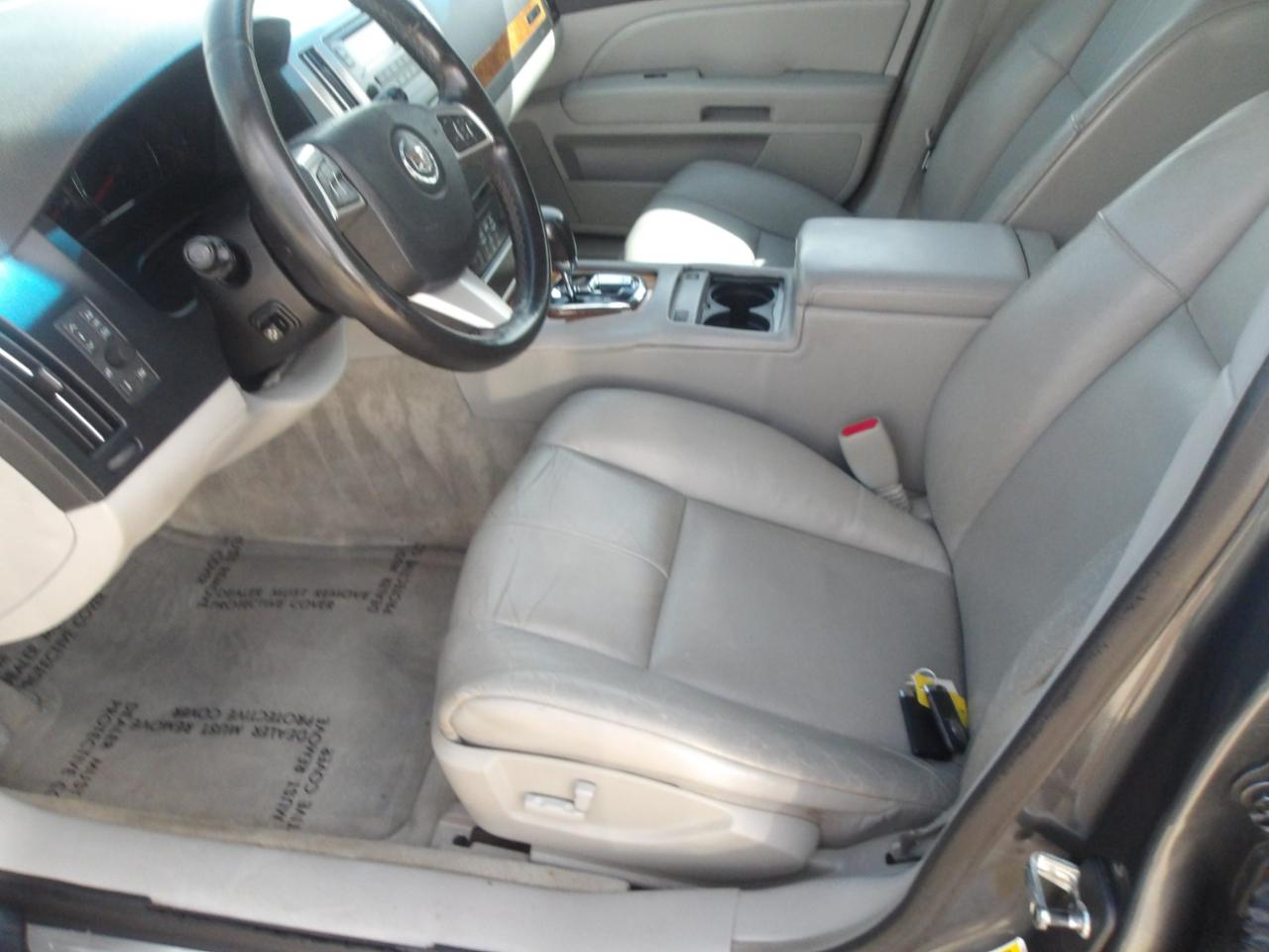 Cadillac STS 4dr Sdn V6 RWD w/1SA 2009