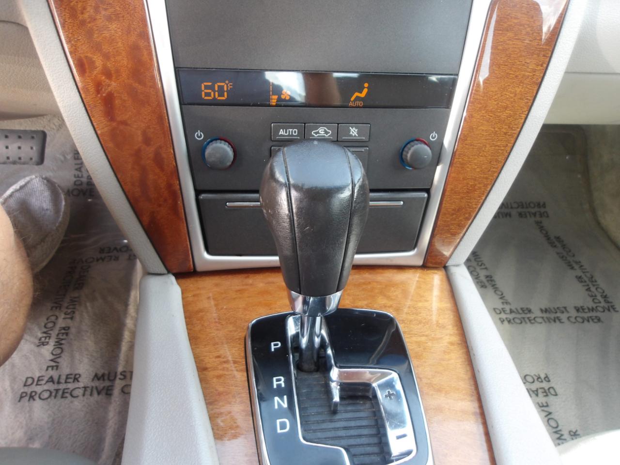 Cadillac STS 4dr Sdn V6 RWD w/1SA 2009