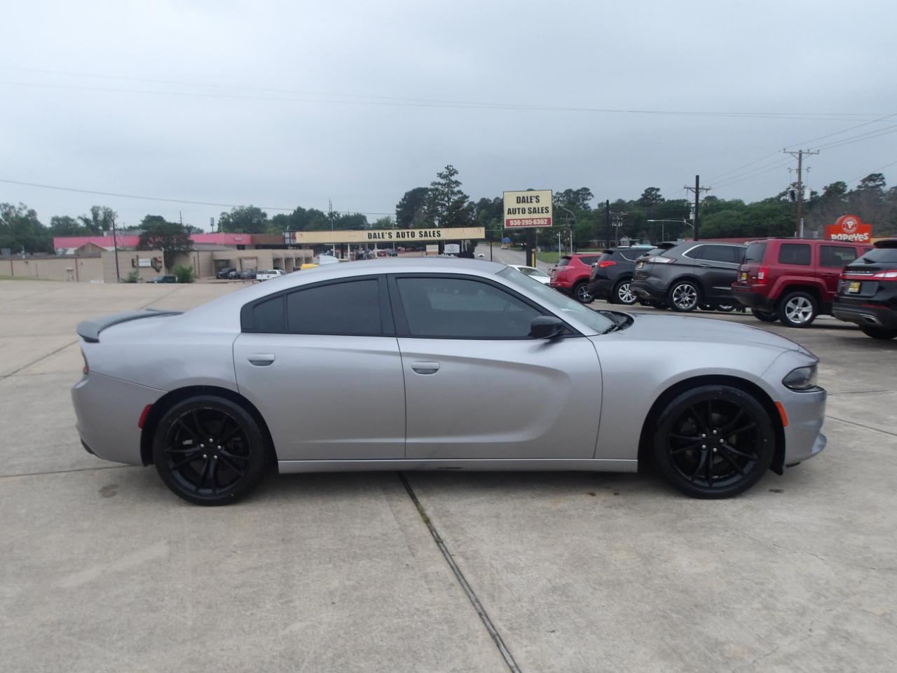 Dodge Charger 4dr Sdn SXT RWD 2016
