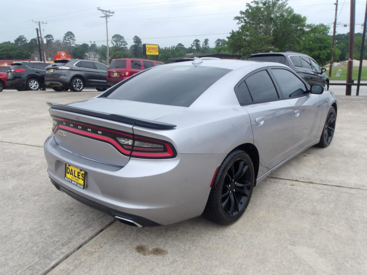 Dodge Charger 4dr Sdn SXT RWD 2016