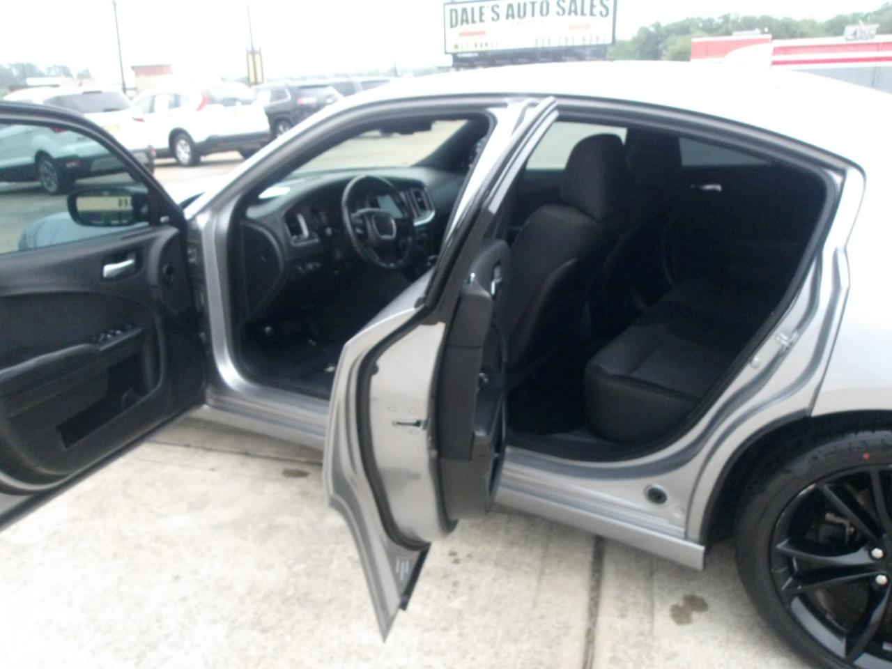 Dodge Charger 4dr Sdn SXT RWD 2016