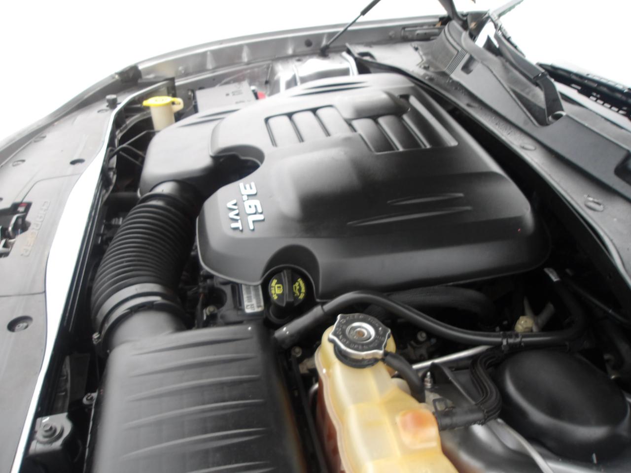 Dodge Charger 4dr Sdn SXT RWD 2016