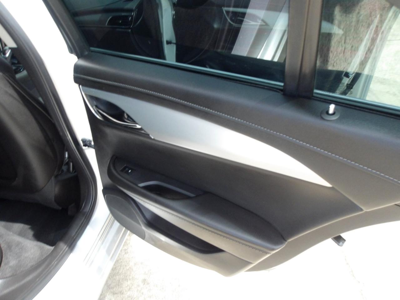 Cadillac ATS Sedan 4dr Sdn 2.0L Luxury RWD 2015