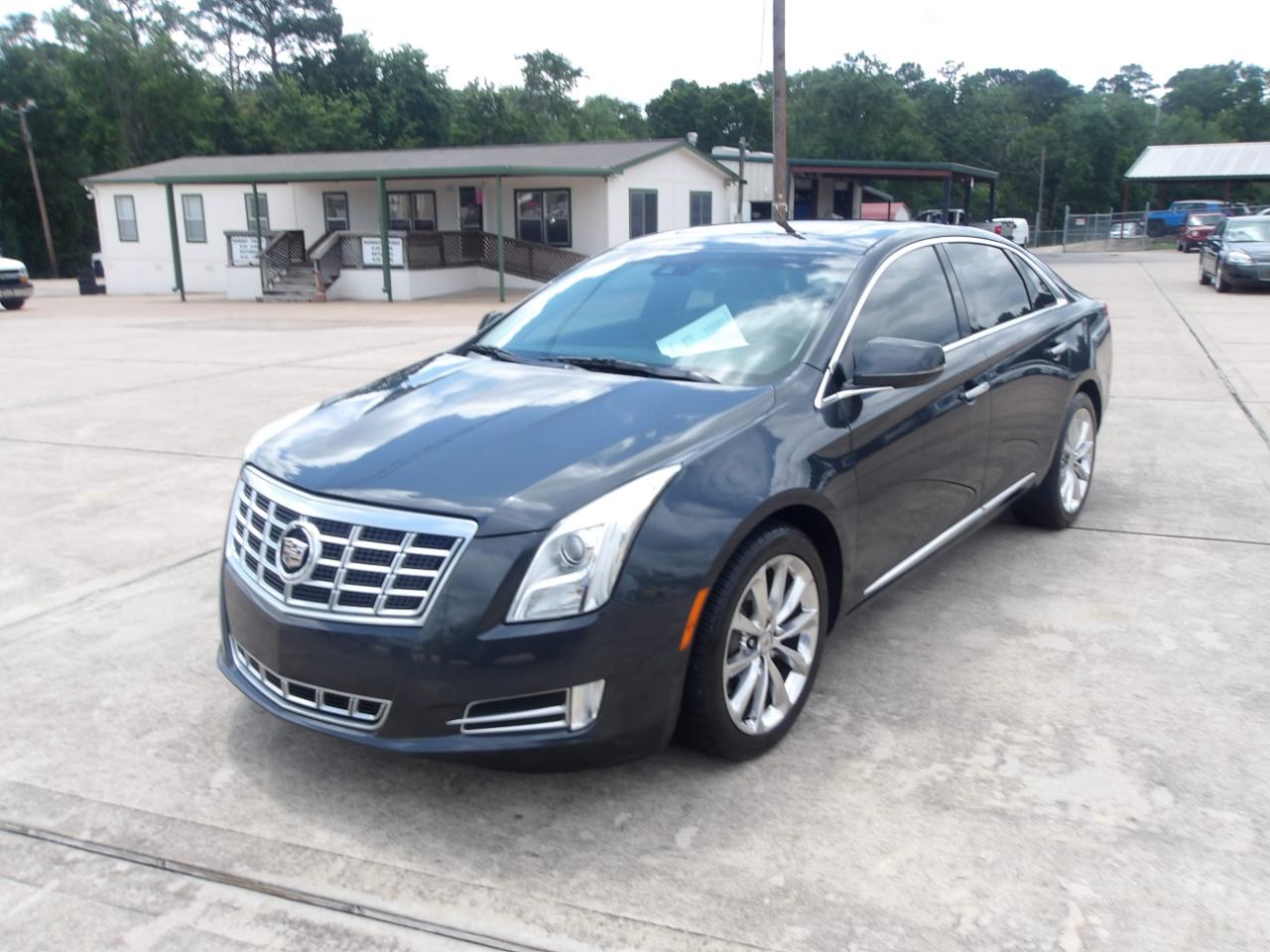 Cadillac XTS 4dr Sdn Luxury FWD 2013