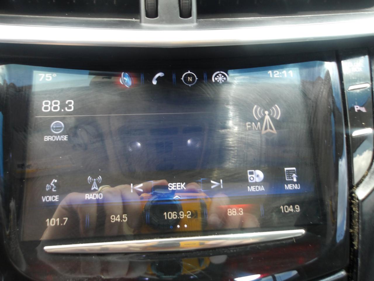 Cadillac XTS 4dr Sdn Luxury FWD 2013