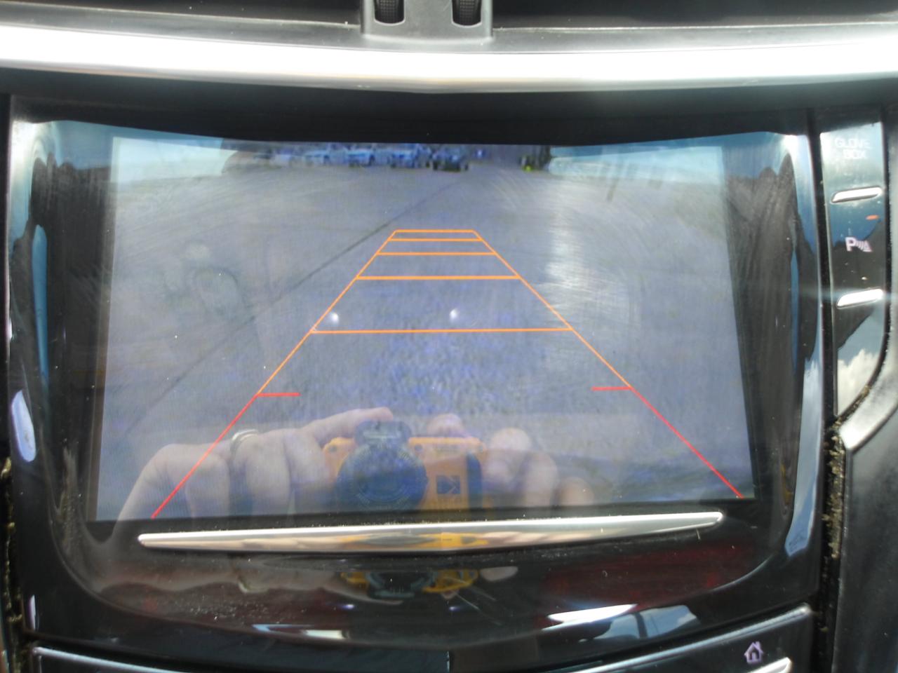 Cadillac XTS 4dr Sdn Luxury FWD 2013
