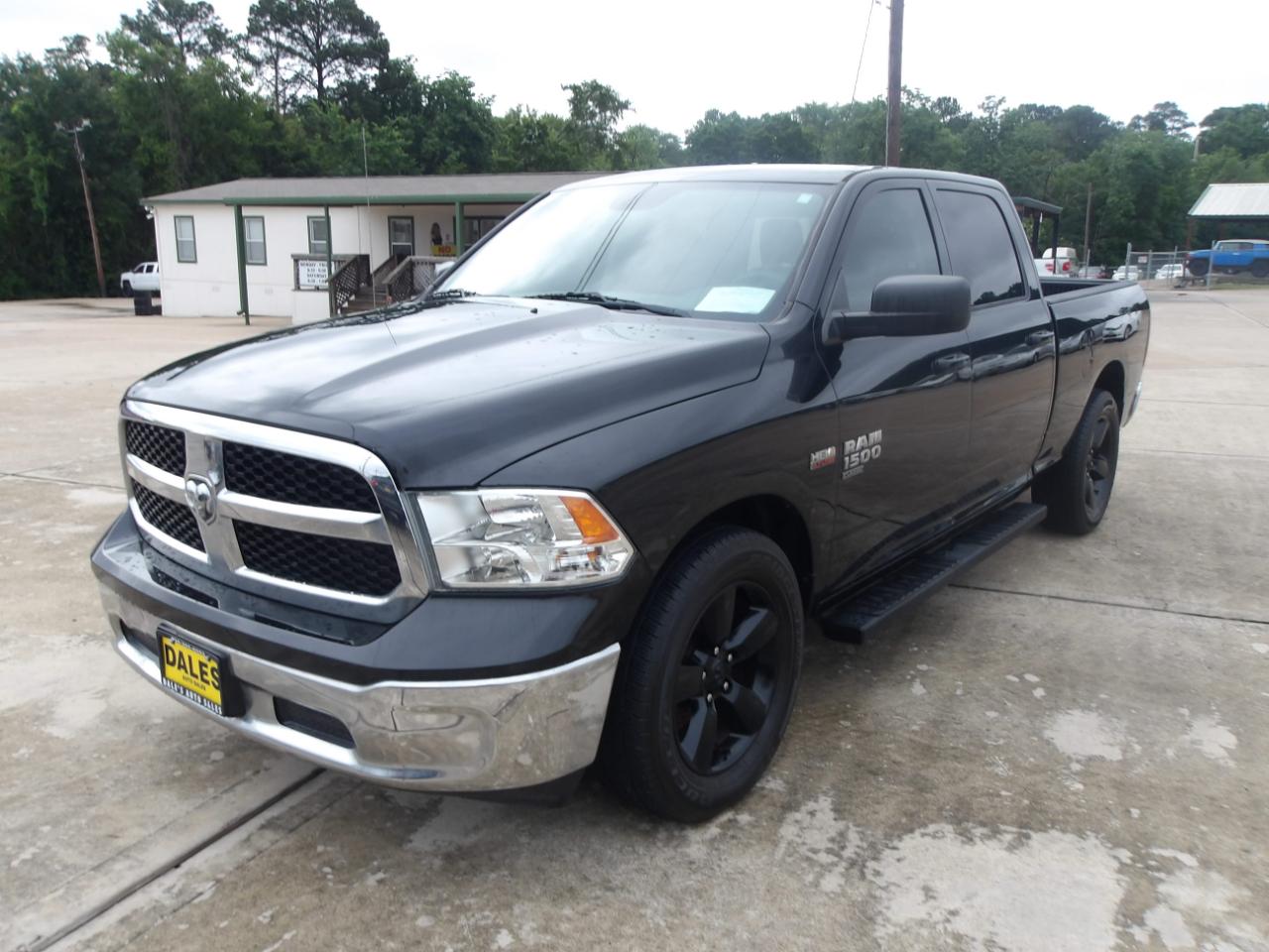 RAM 1500 Classic SLT 4x2 Crew Cab 6'4" Box 2019