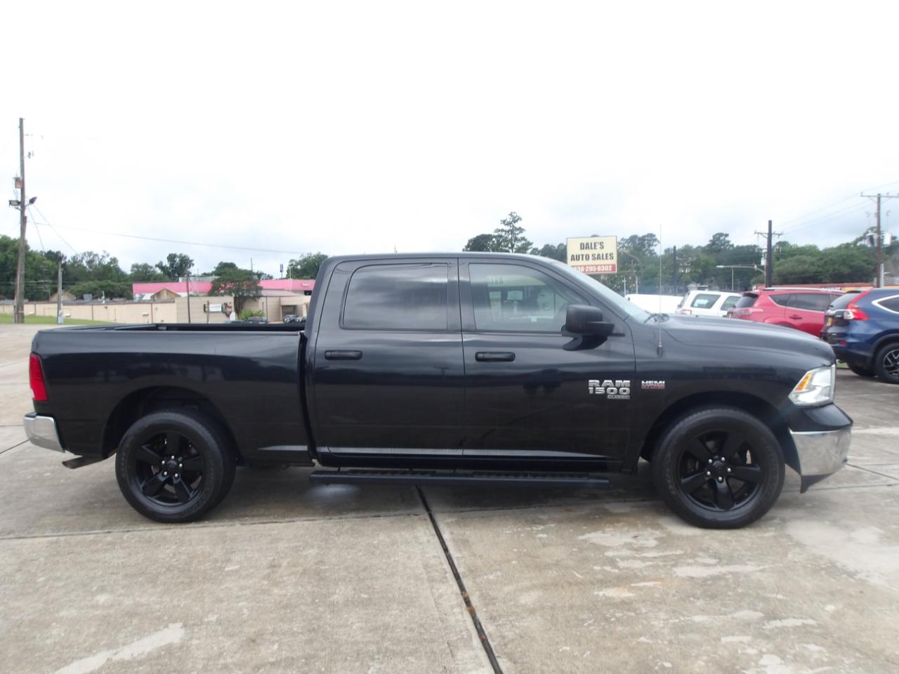 RAM 1500 Classic SLT 4x2 Crew Cab 6'4" Box 2019