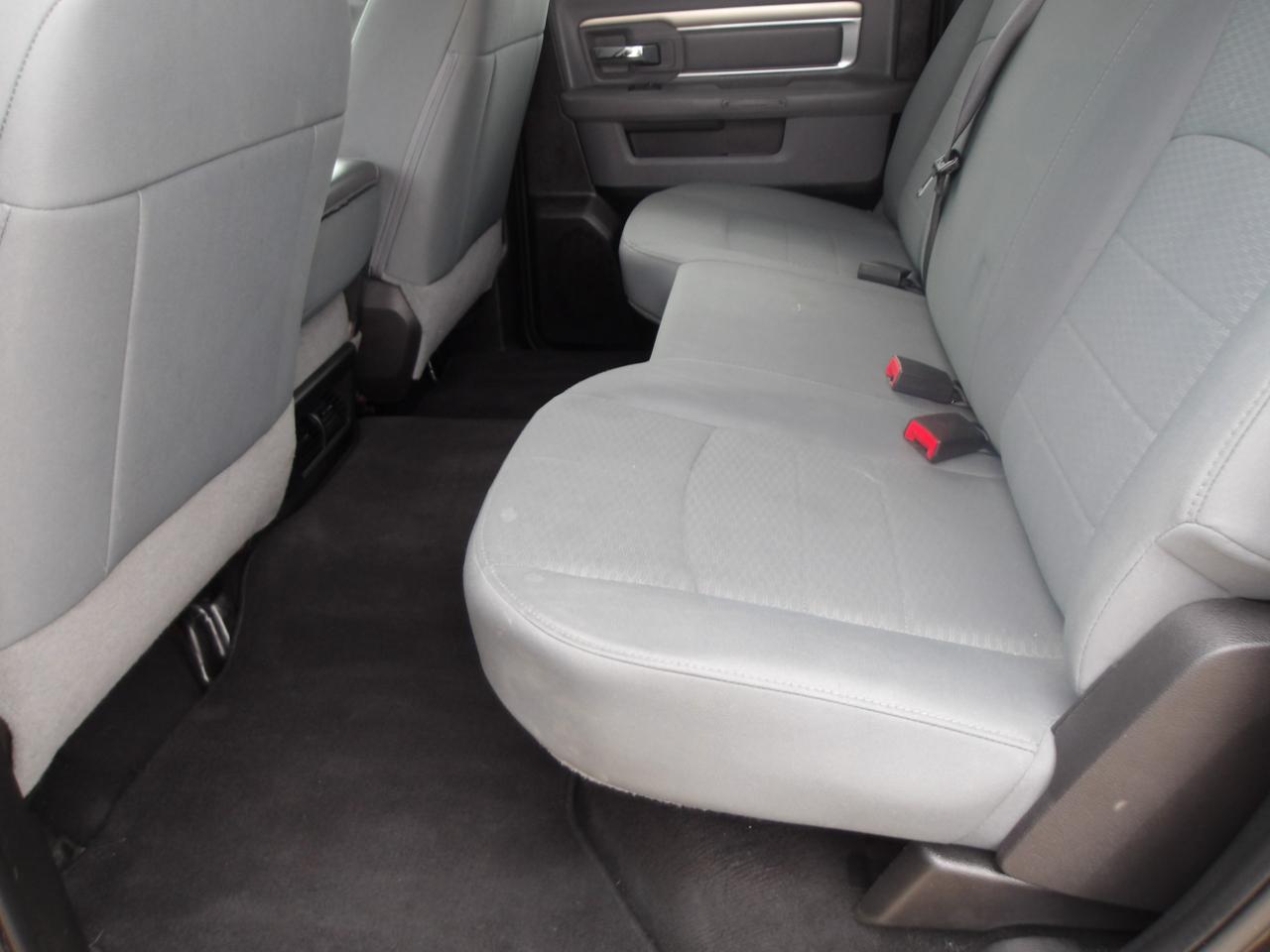 RAM 1500 Classic SLT 4x2 Crew Cab 6'4" Box 2019