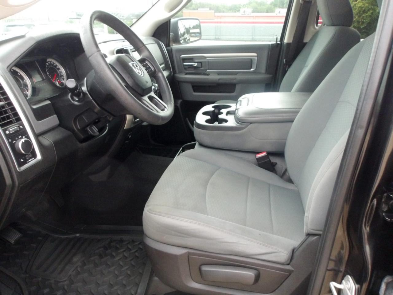 RAM 1500 Classic SLT 4x2 Crew Cab 6'4" Box 2019