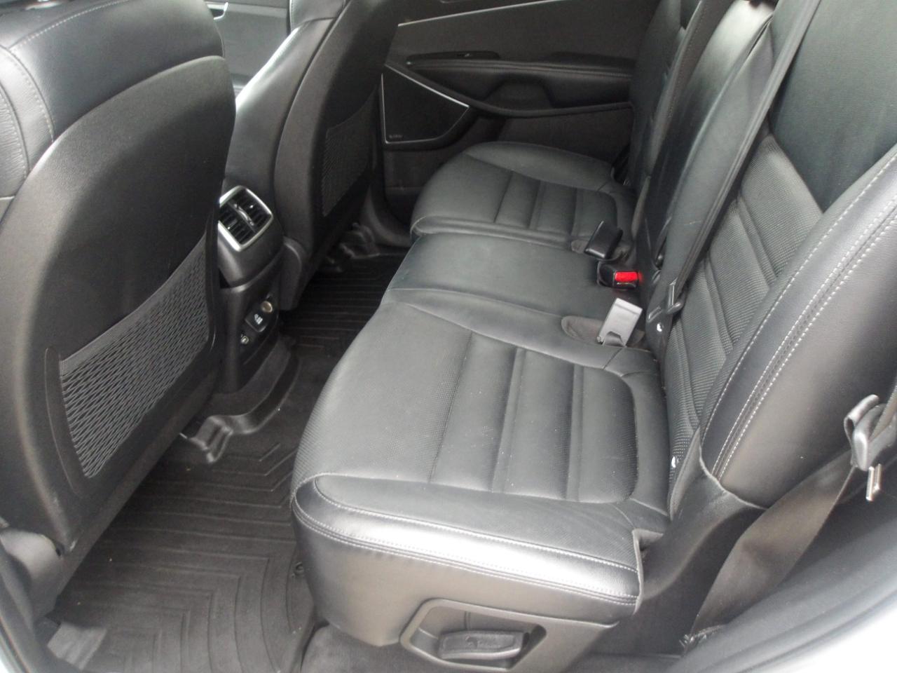 Kia Sorento FWD 4dr 3.3L SX 2016