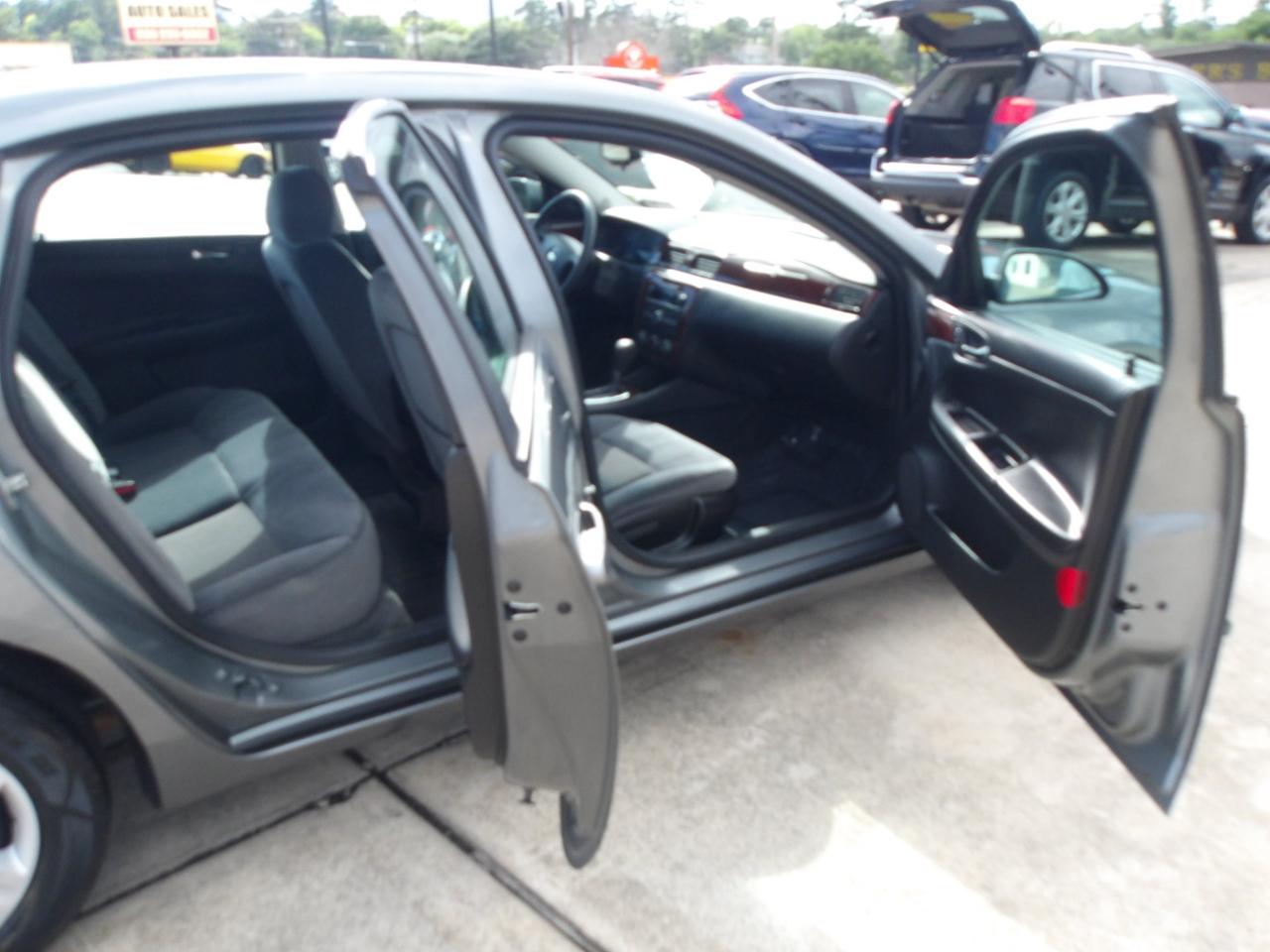 Chevrolet Impala 4dr Sdn LS 2008