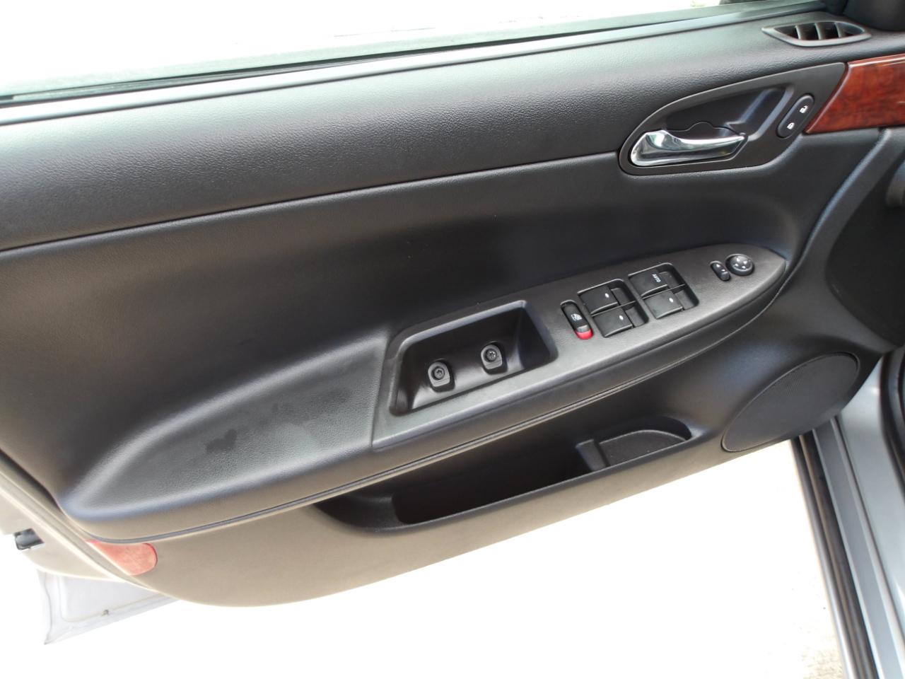 Chevrolet Impala 4dr Sdn LS 2008