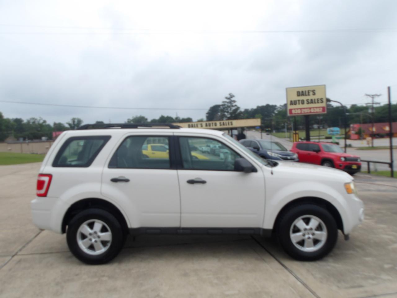 Ford Escape FWD 4dr XLS 2011