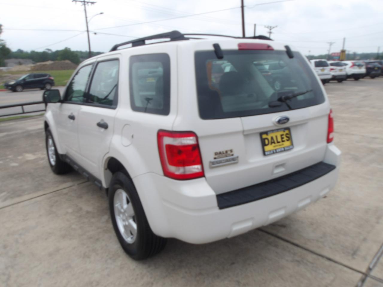 Ford Escape FWD 4dr XLS 2011