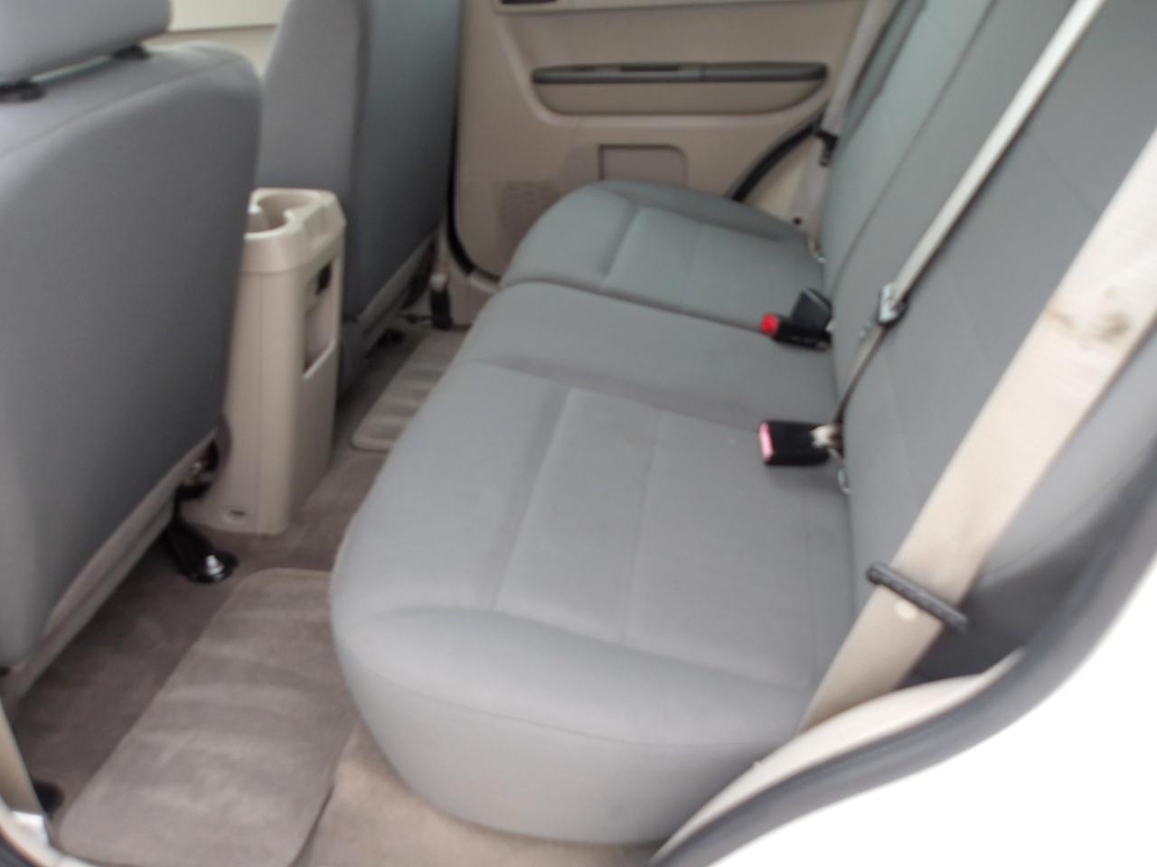 Ford Escape FWD 4dr XLS 2011