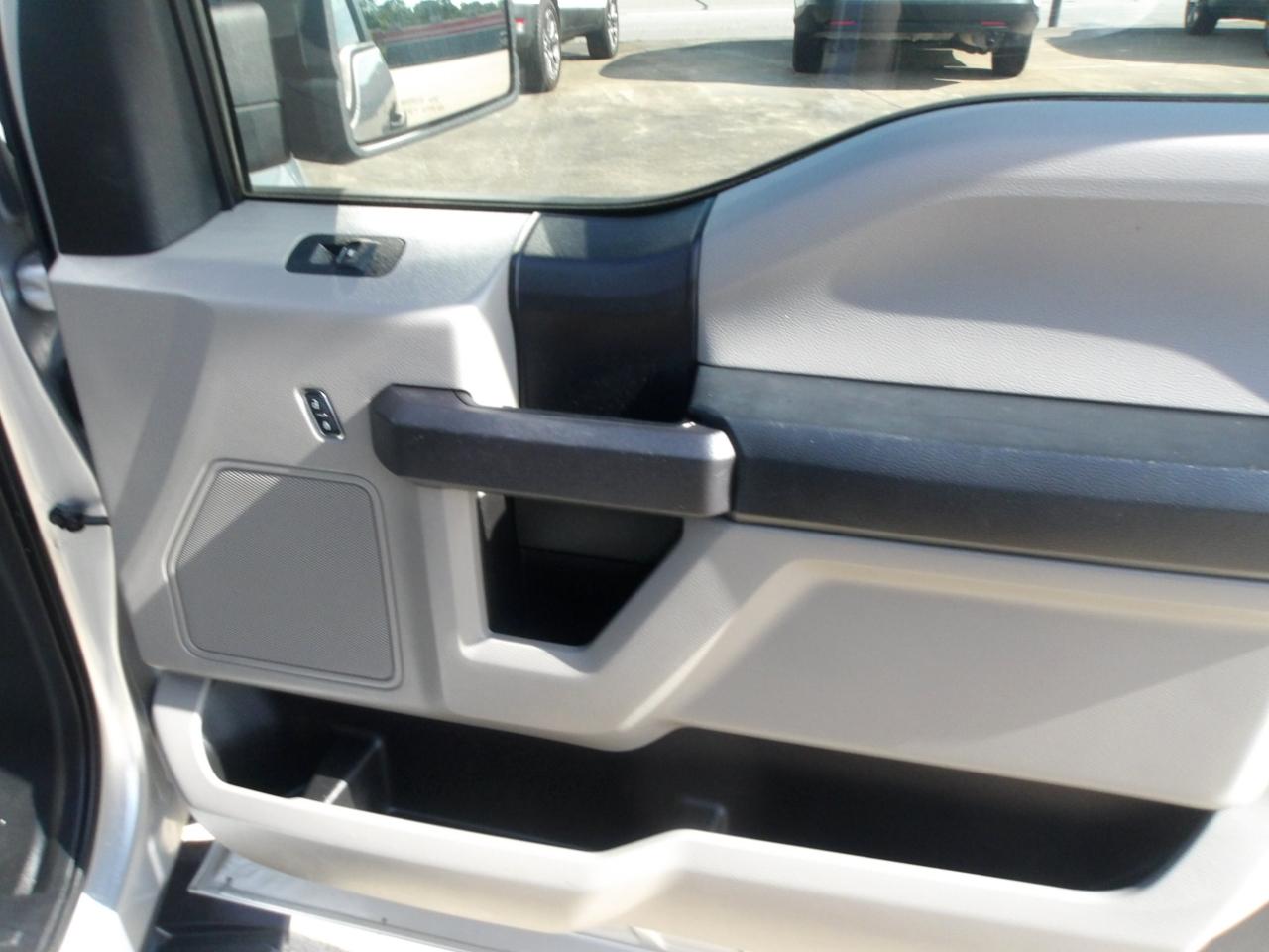 Ford F-150 2WD SuperCab 145" XLT 2016
