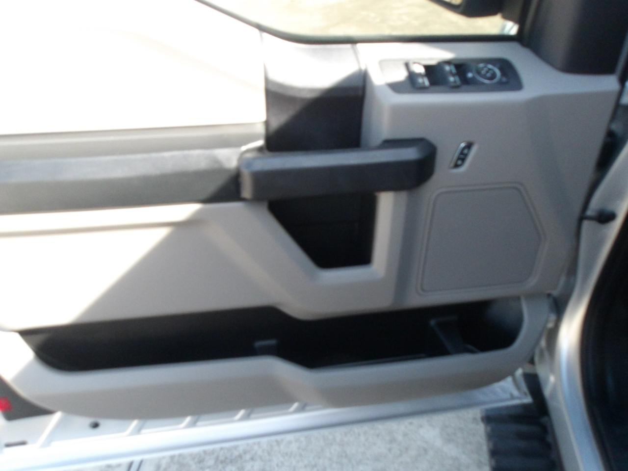 Ford F-150 2WD SuperCab 145" XLT 2016
