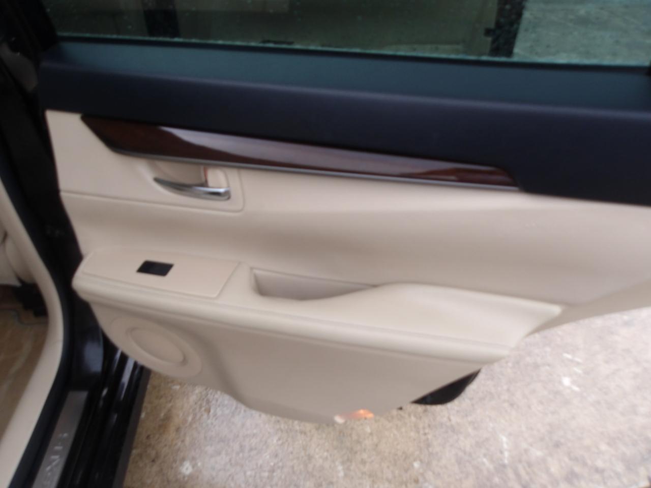 Lexus ES 350 4dr Sdn 2013