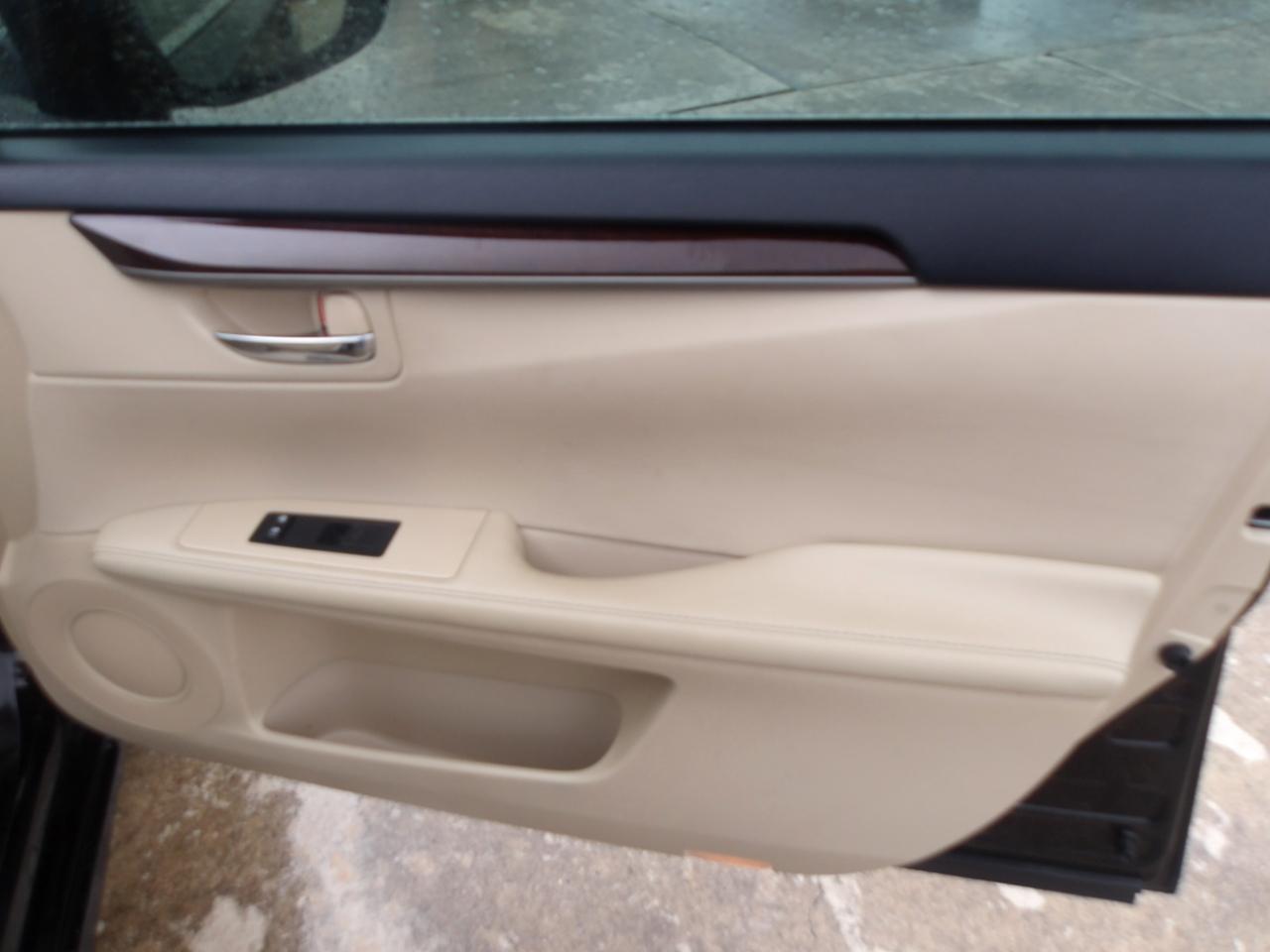 Lexus ES 350 4dr Sdn 2013