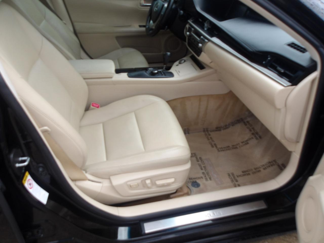 Lexus ES 350 4dr Sdn 2013