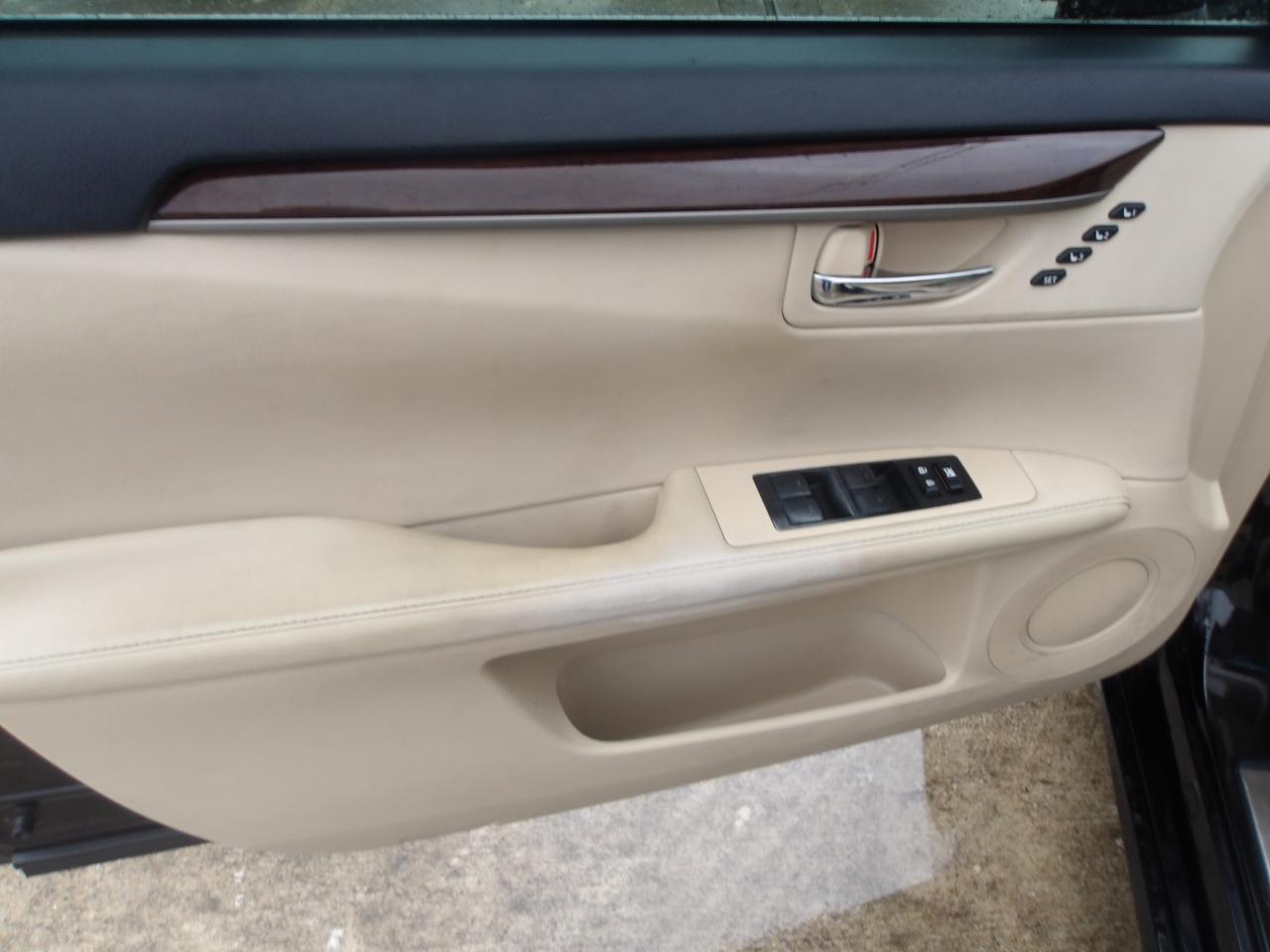 Lexus ES 350 4dr Sdn 2013