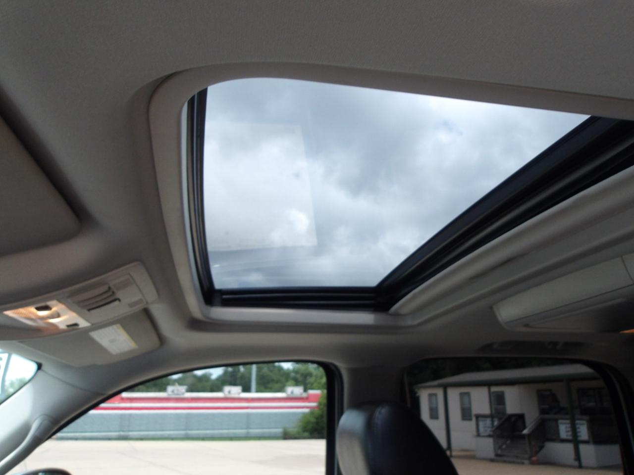 Chevrolet Tahoe 2WD 4dr 1500 LTZ 2013