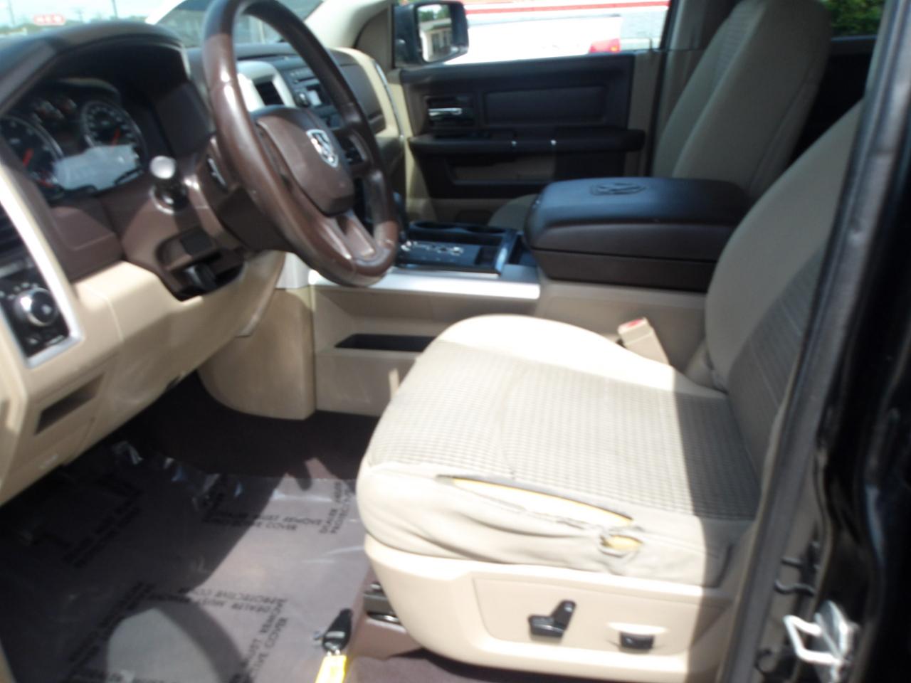 RAM 1500 2WD Quad Cab 140.5" Lone Star 2012