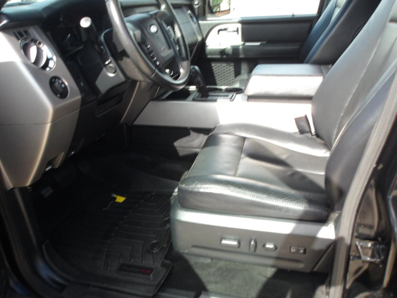 Ford Expedition XLT 2WD 2017