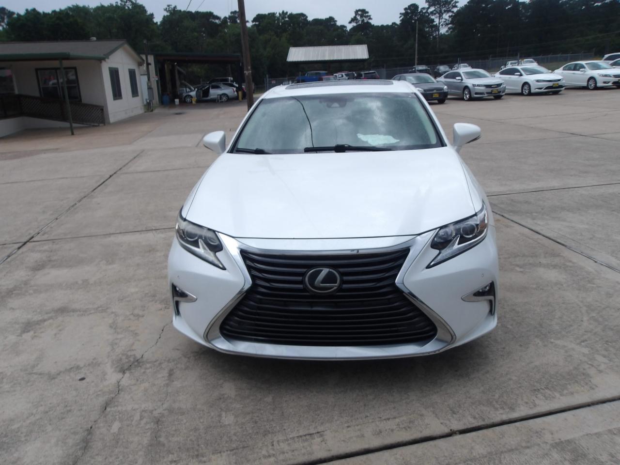 Lexus ES 350 4dr Sdn 2016