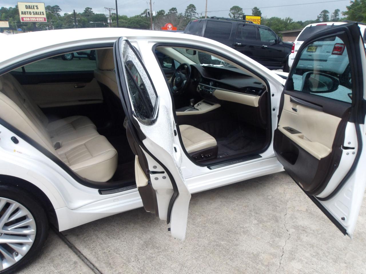 Lexus ES 350 4dr Sdn 2016