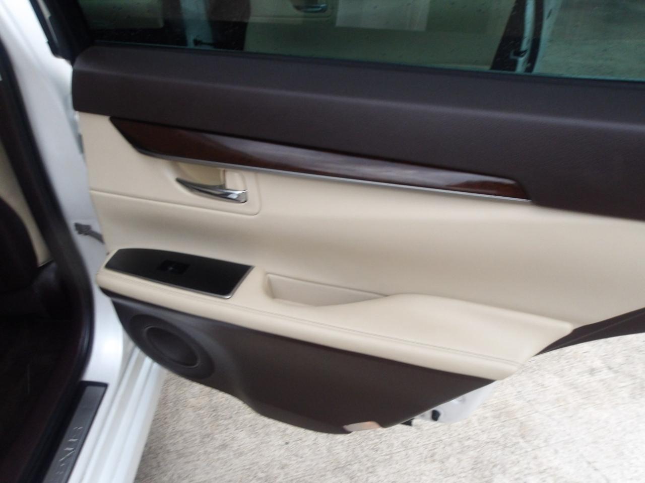 Lexus ES 350 4dr Sdn 2016