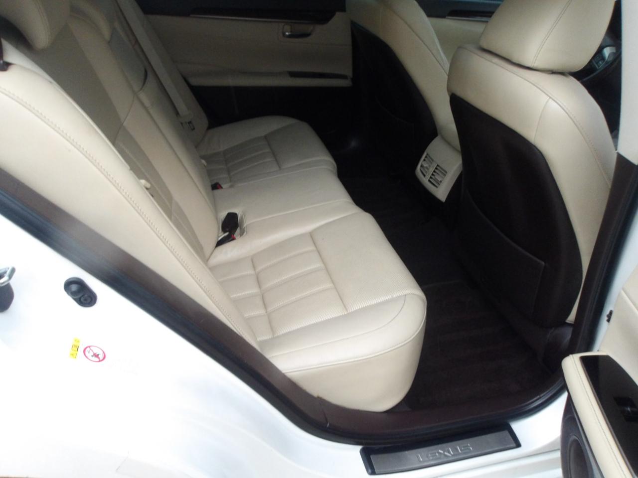 Lexus ES 350 4dr Sdn 2016