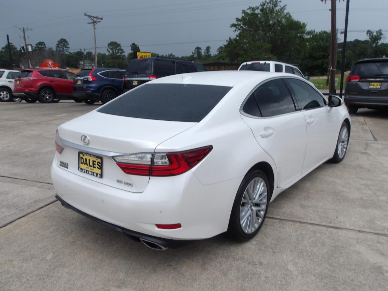 Lexus ES 350 4dr Sdn 2016