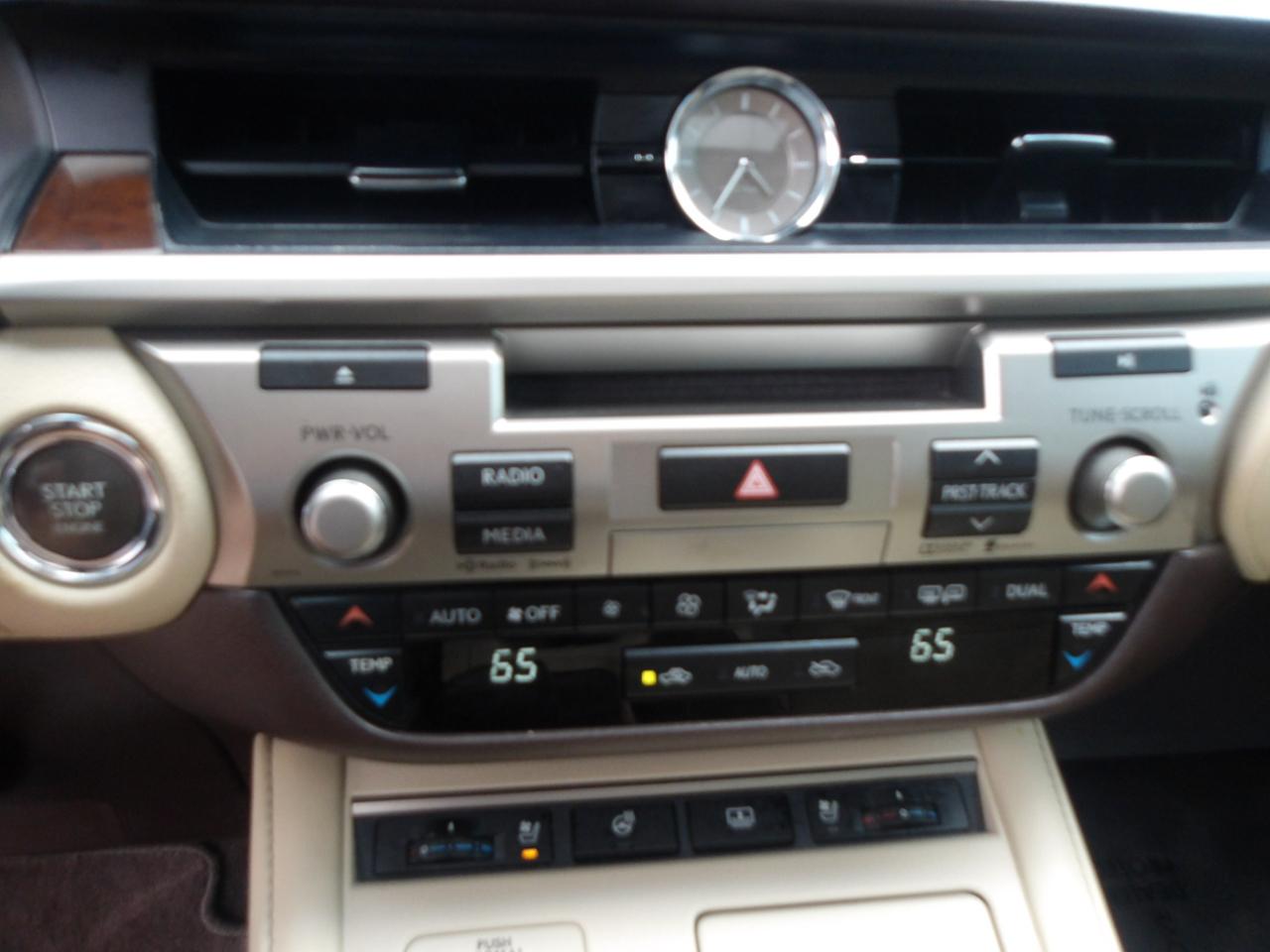Lexus ES 350 4dr Sdn 2016