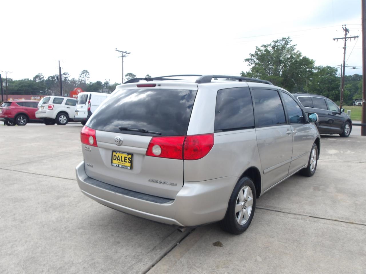 Toyota Sienna  2010