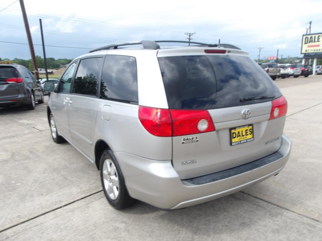 Toyota Sienna  2010