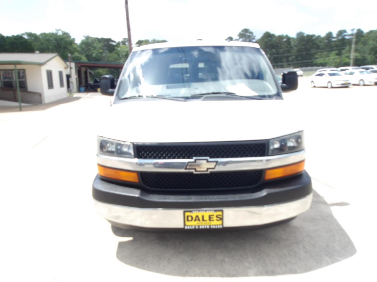Chevrolet Express Passenger RWD 1500 135" 2014