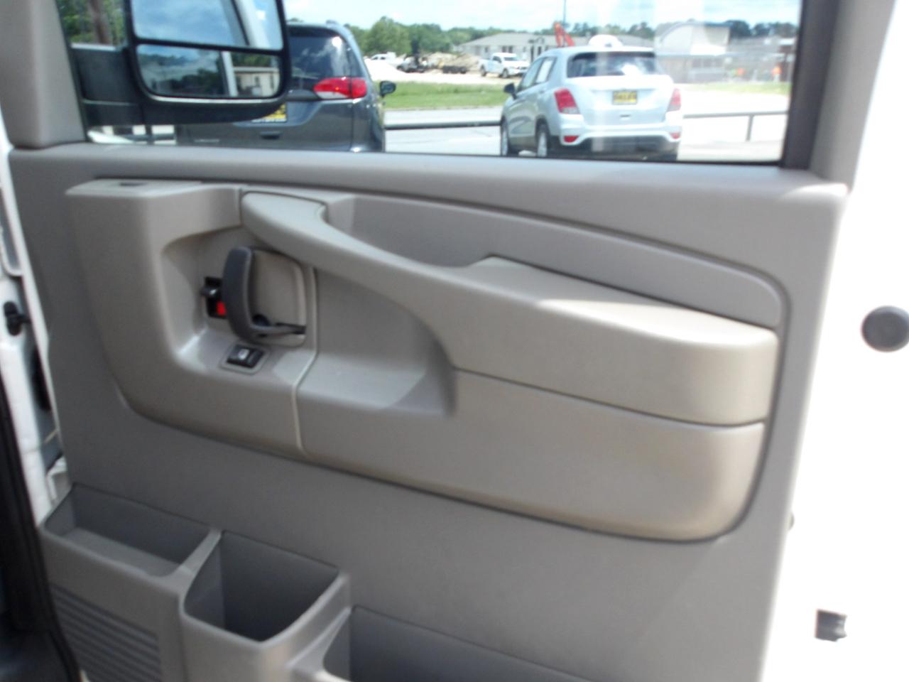 Chevrolet Express Passenger RWD 1500 135" 2014