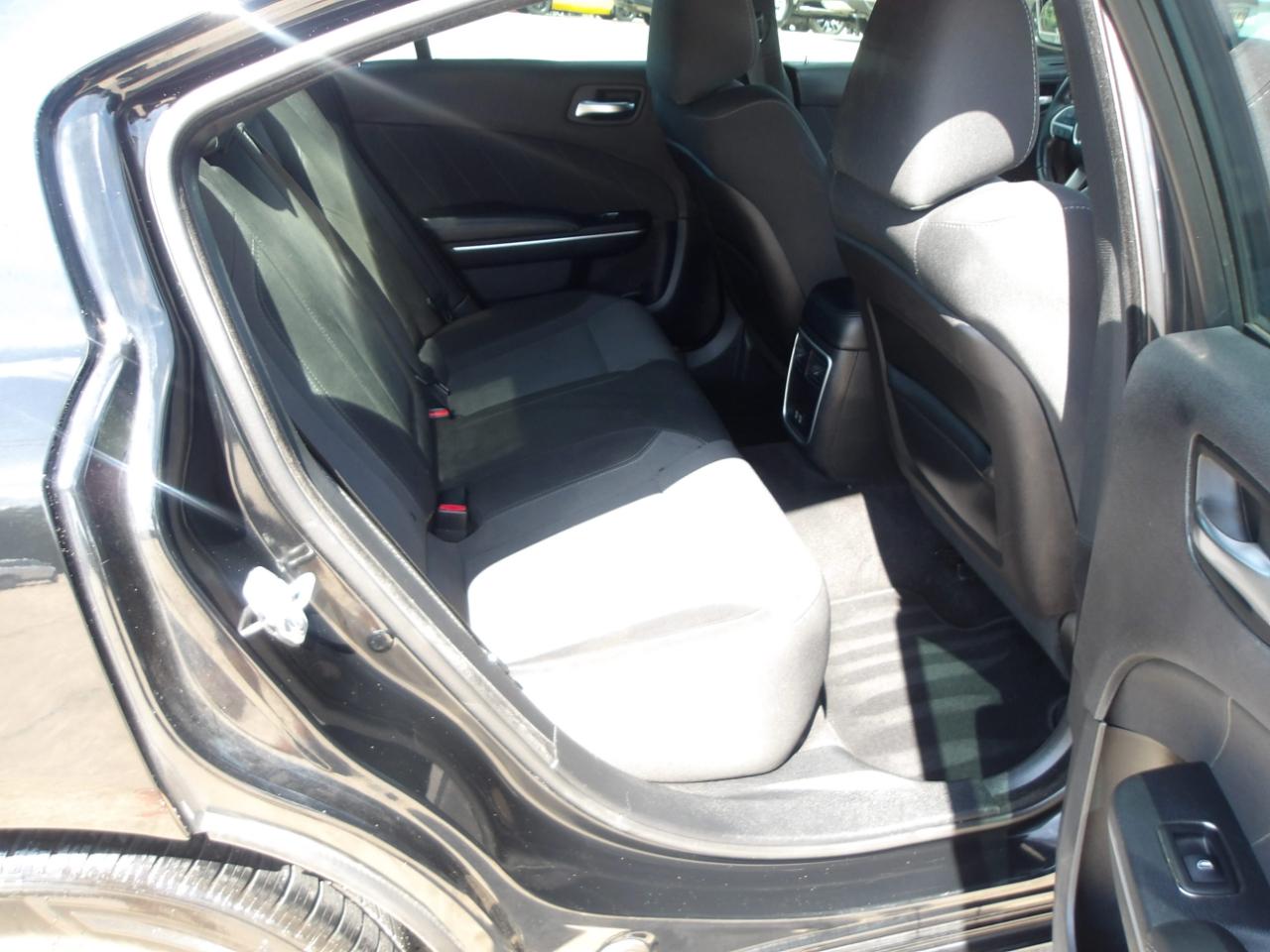 Dodge Charger 4dr Sdn SXT RWD 2016