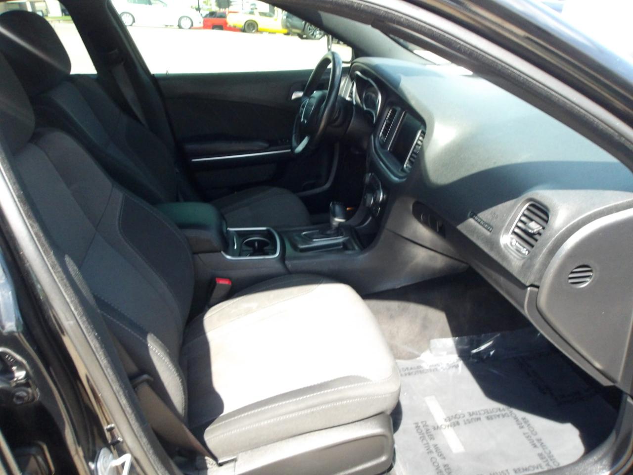 Dodge Charger 4dr Sdn SXT RWD 2016