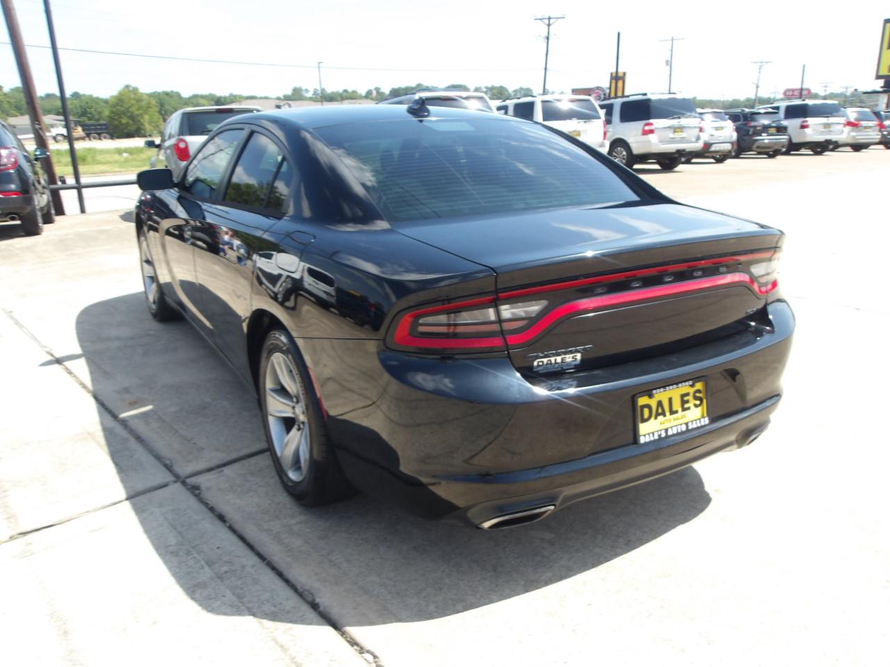 Dodge Charger 4dr Sdn SXT RWD 2016