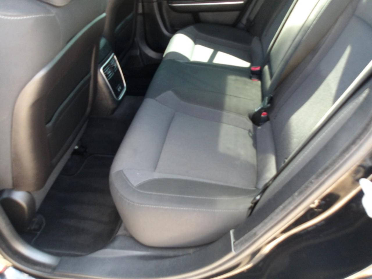 Dodge Charger 4dr Sdn SXT RWD 2016