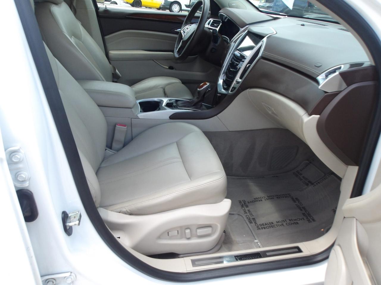 Cadillac SRX FWD 4dr Performance Collection 2016