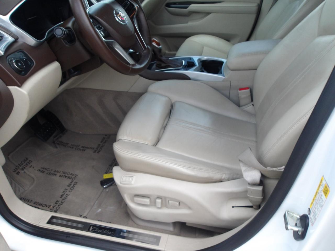 Cadillac SRX FWD 4dr Performance Collection 2016