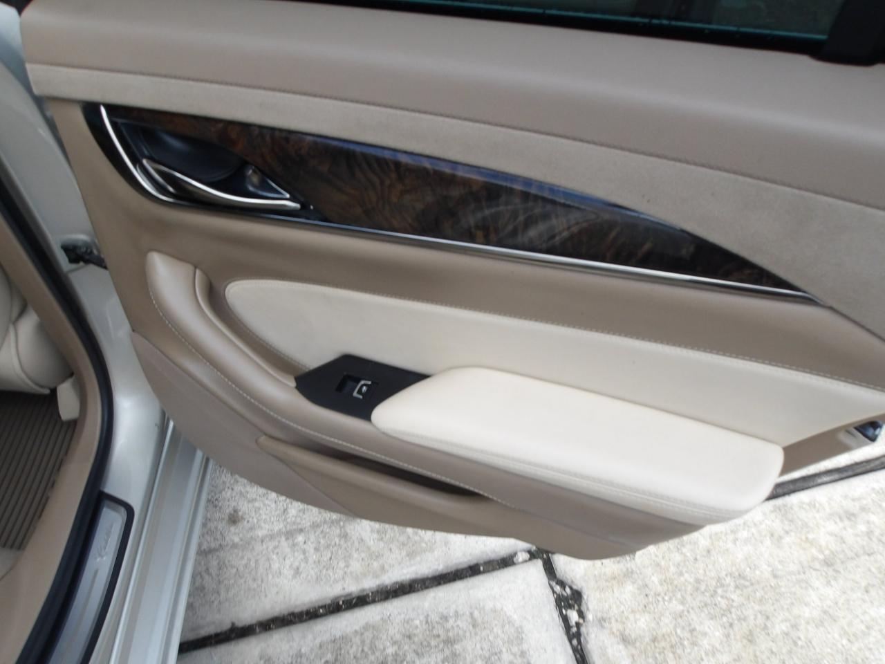 Cadillac CTS Sedan 4dr Sdn 2.0L Turbo Luxury RWD 2014